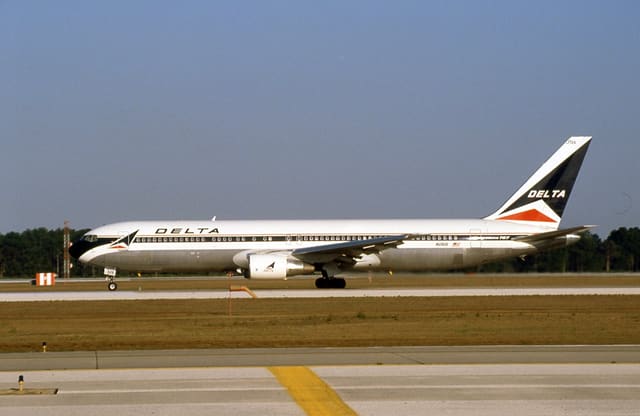 N126DL - Boeing