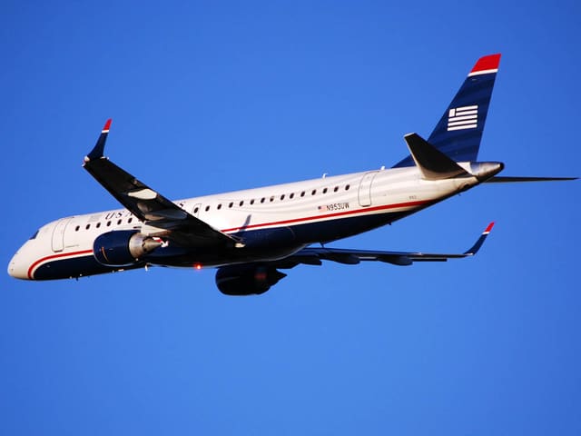 N953UW - Twin-engine aircraft