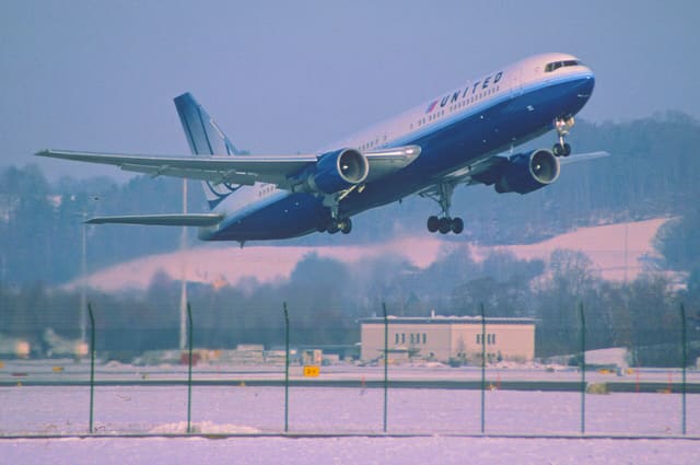 N643UA - Boeing