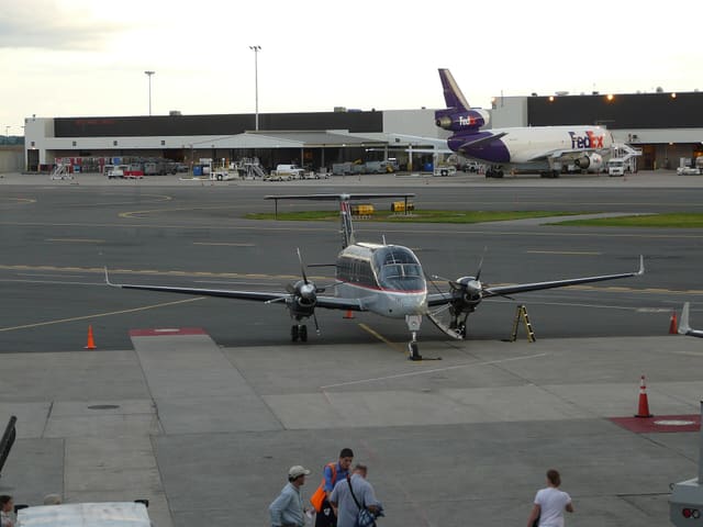 N373FE - Twin-engine aircraft