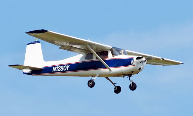 N1280Y - Single-engine aircraft