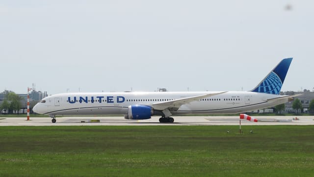 N14011 - Boeing