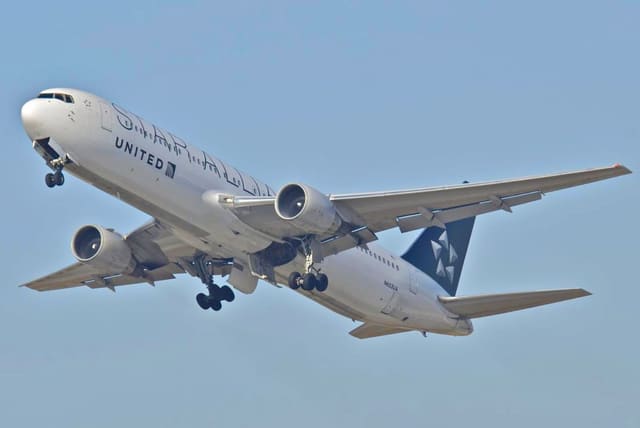 N653UA - Boeing