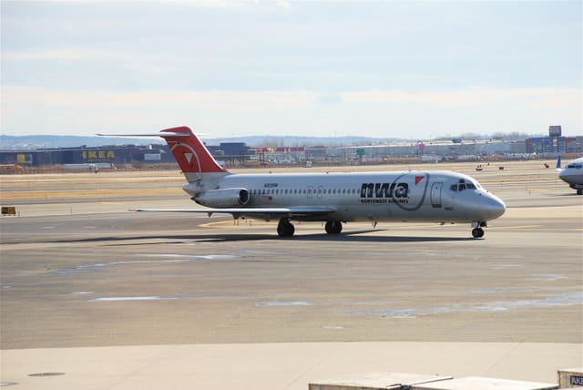 N915RW - Aircraft