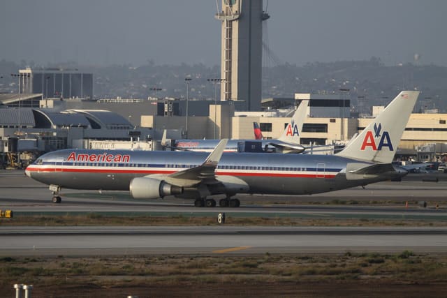 N386AA - Boeing