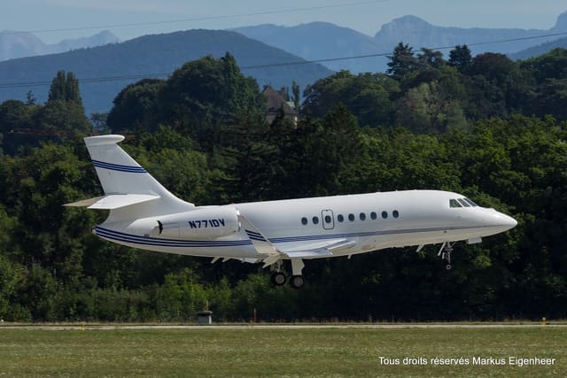 N771DV - Business jet