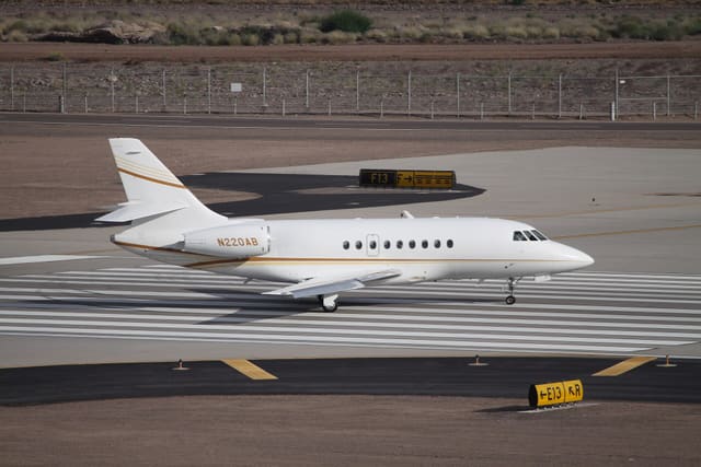 N220AB - Business jet