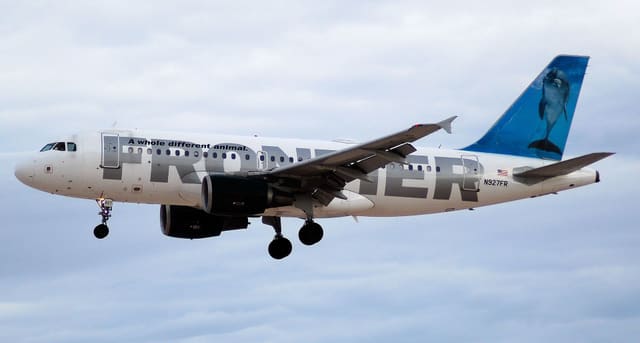 N927FR - Twin-engine aircraft