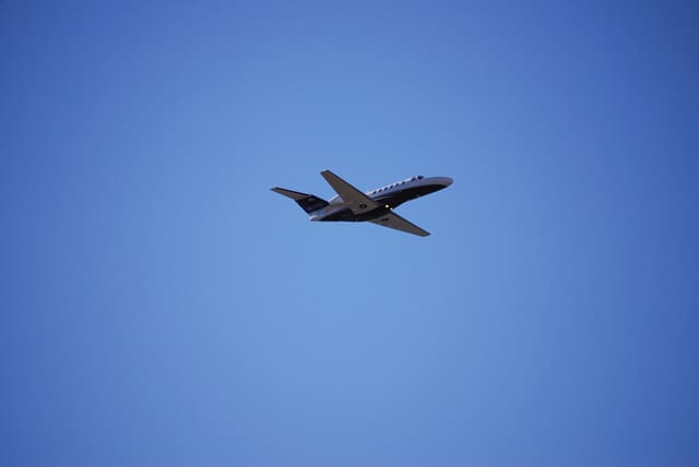 N85ER - Business jet