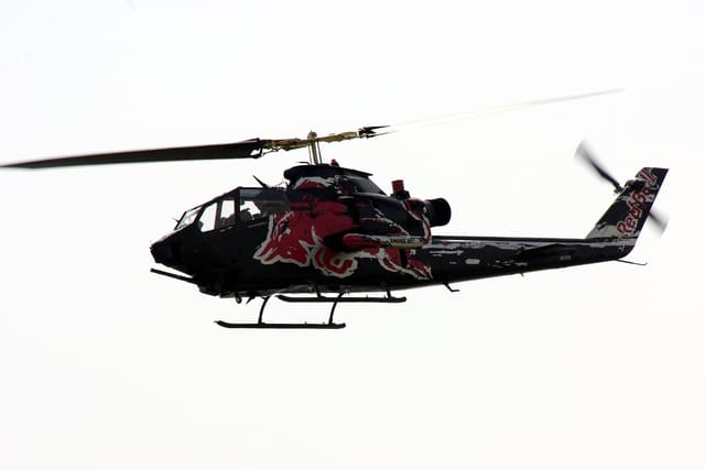 N11FX - Helicopter