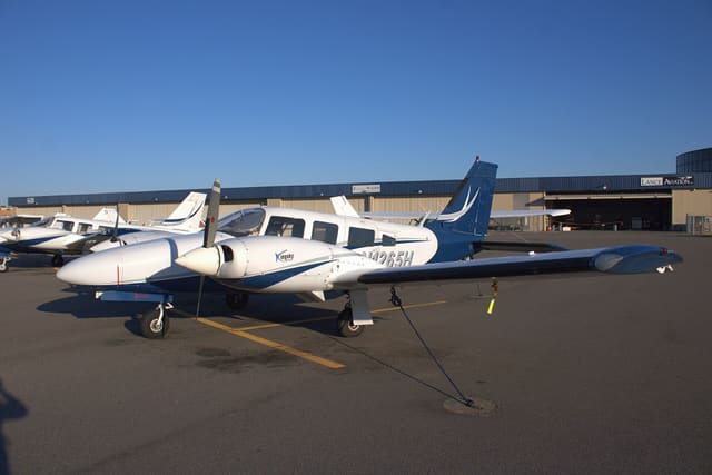 N1265H - Twin-engine aircraft