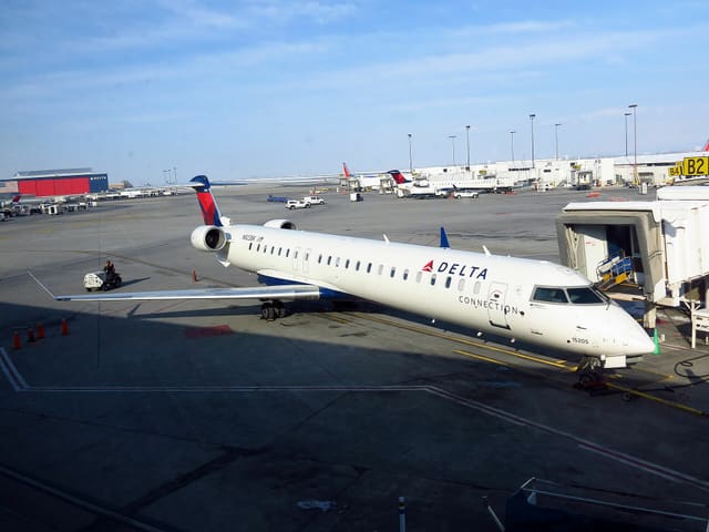 N823SK - Bombardier