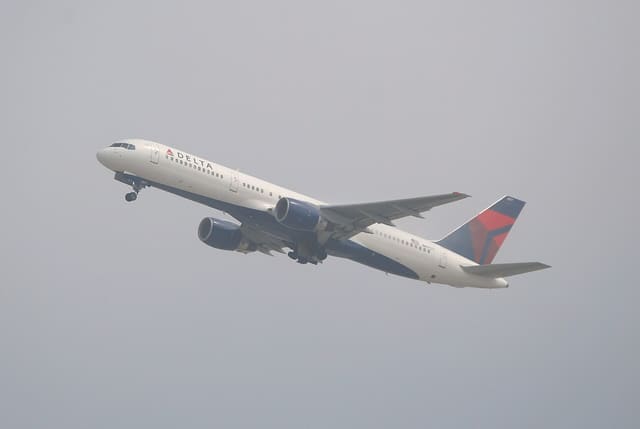 N67171 - Twin-engine aircraft