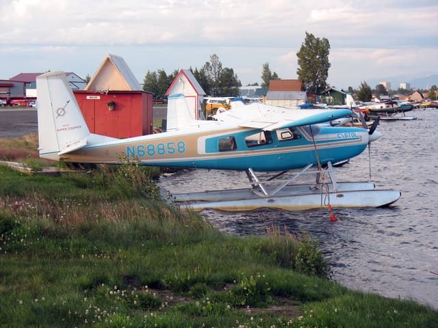 N68858 - Floatplane