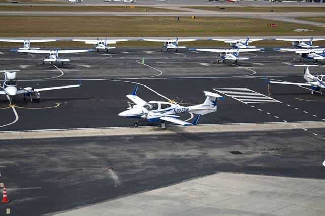 N327ER - Diamond