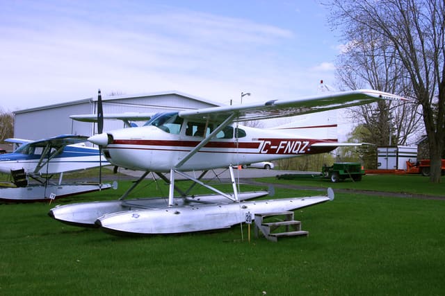 C-FNQZ - Cessna