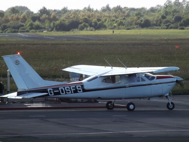 G-OSFS - Cessna