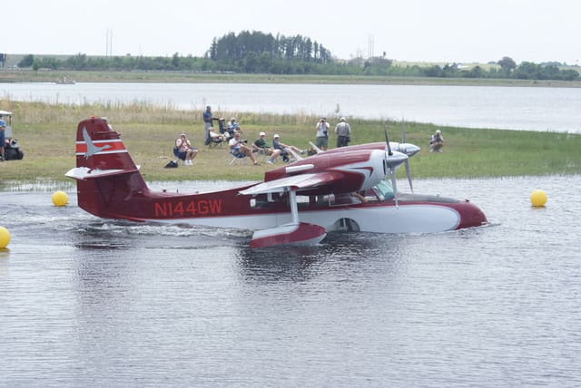N144GW - Twin-engine aircraft