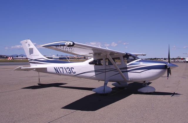 N1713C - Cessna
