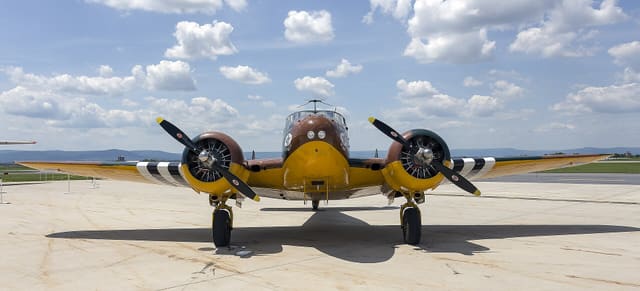 N70GA - Twin-engine aircraft