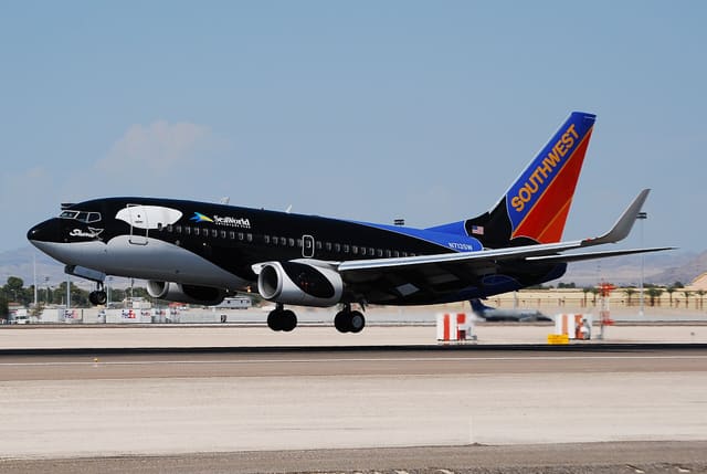 N713SW - Boeing