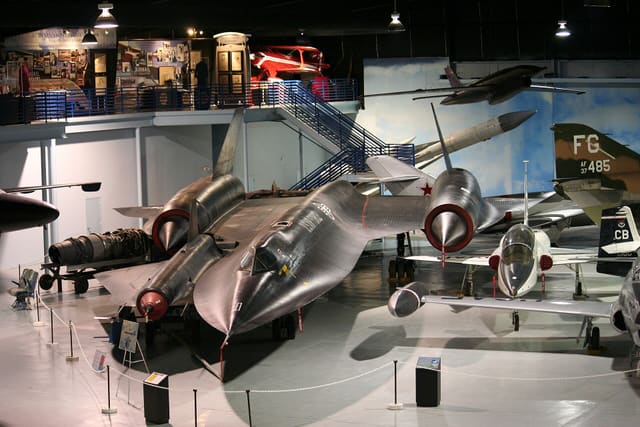 - Twin-engine aircraft