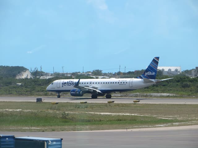 N337JB - Embraer