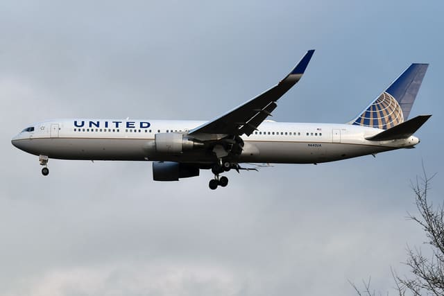 N642UA - Boeing