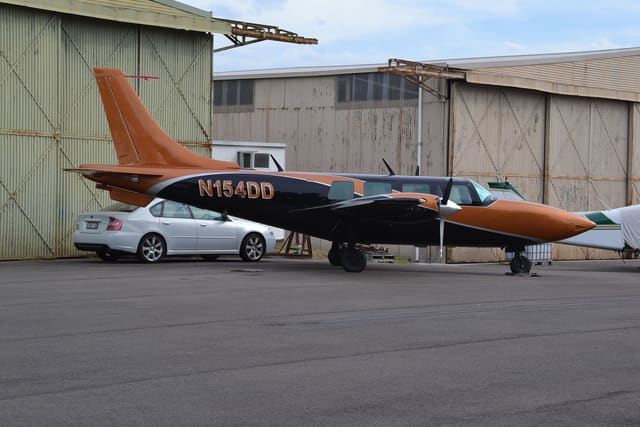 N154DD - Twin-engine aircraft