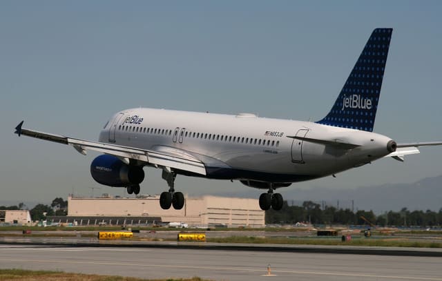 N633JB - Airbus