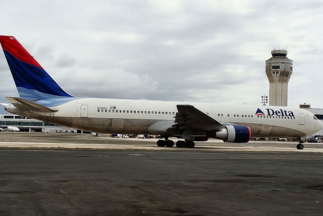 N136DL - Boeing