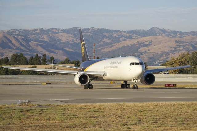 N330UP - Boeing