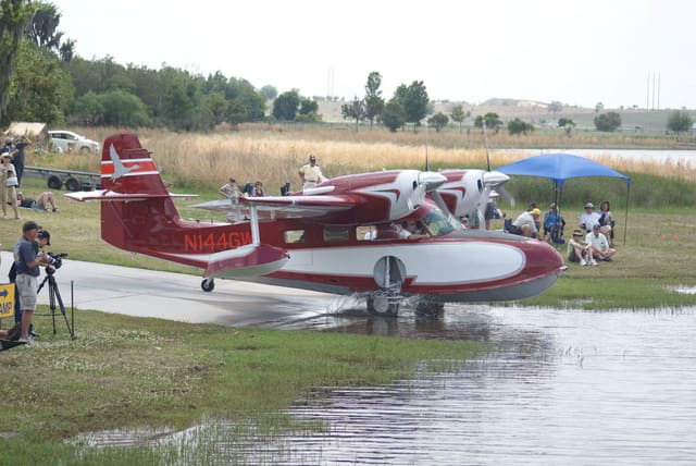 N144GW - Twin-engine aircraft