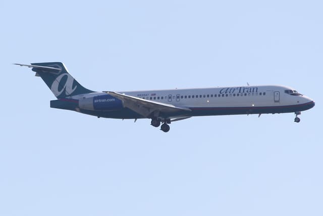 N939AT - Twin-engine aircraft