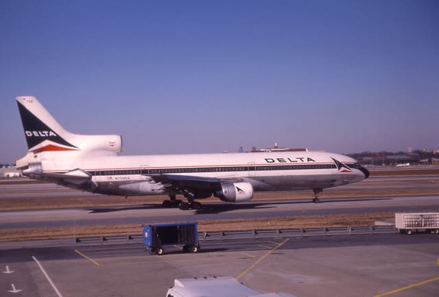N726DA - Lockheed