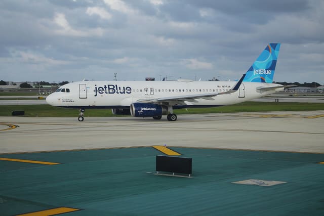 N715JB - Airbus