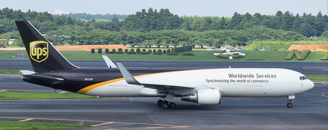 N327UP - Boeing
