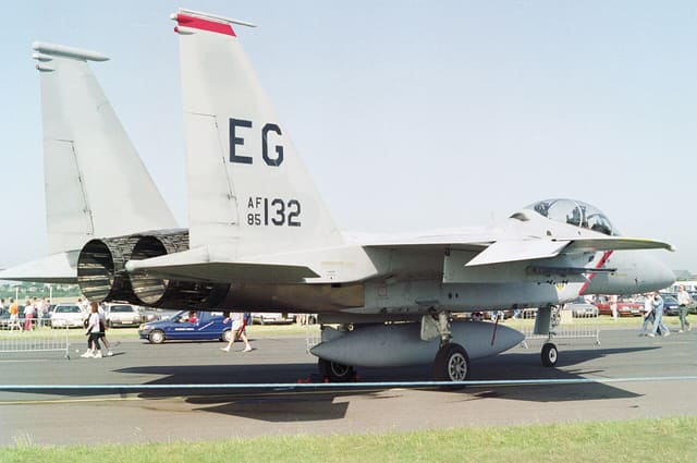  - Twin-engine aircraft