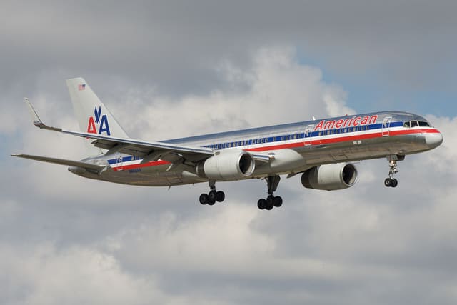 N658AA - Boeing