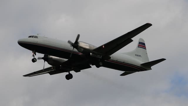 N361FL - Twin-engine aircraft