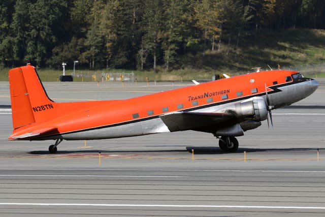 N28TN - Twin-engine aircraft