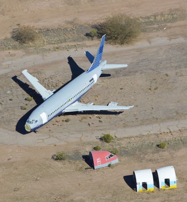 N990UA - Boeing