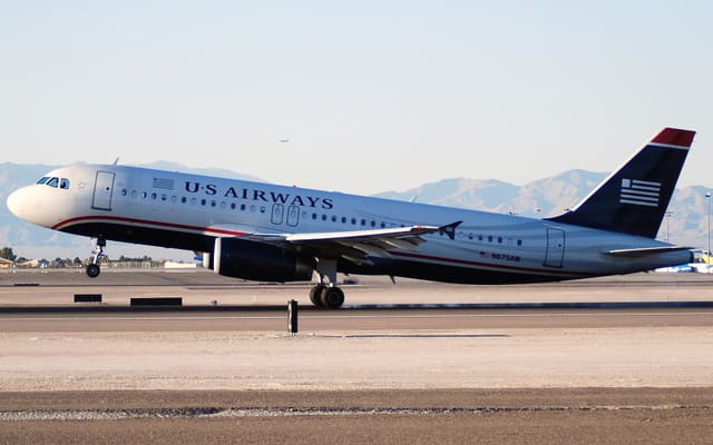 N675AW - Twin-engine aircraft