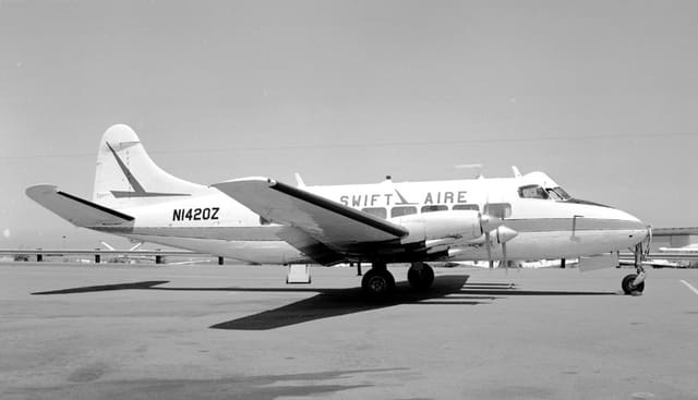 N1420Z - Twin-engine aircraft
