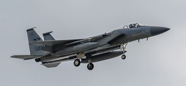  - Twin-engine aircraft