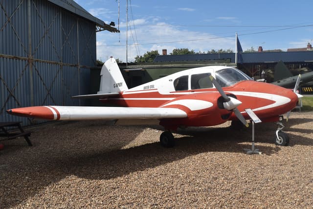 G-APMY - Twin-engine aircraft