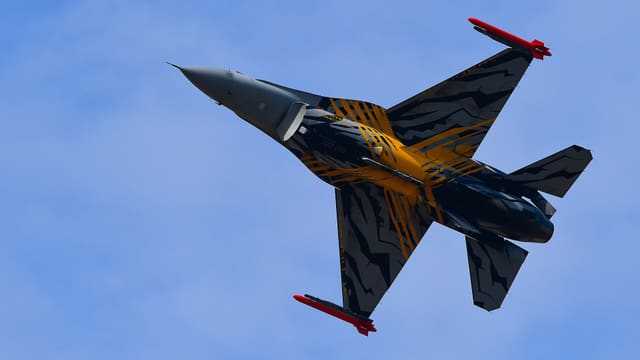  - Single-engine aircraft