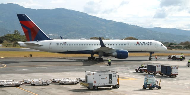 N687DL - Boeing