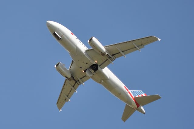 N808AW - Twin-engine aircraft