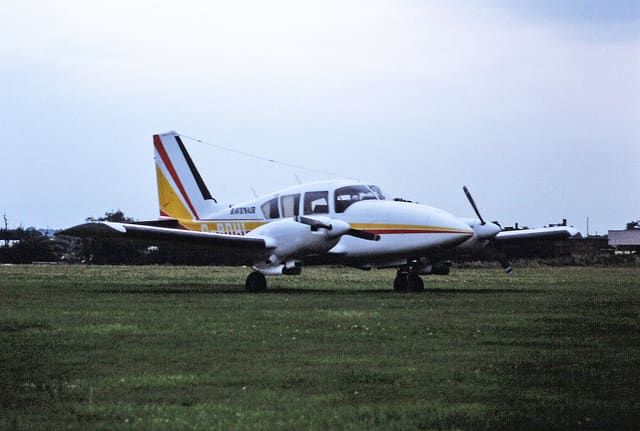 G-BDHL - Twin-engine aircraft